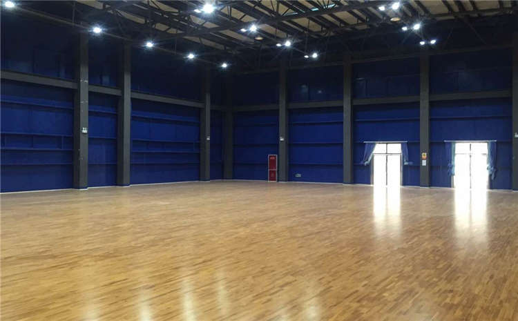 24厚舞臺木地板多少錢一平米？