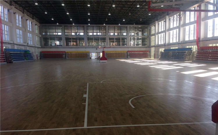 室內風雨操場實木運動地板怎么維護