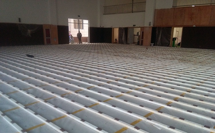 20厚風(fēng)雨操場運動地板怎么維修?