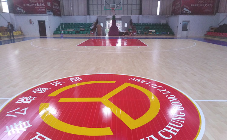 橡膠木木地板籃球場(chǎng)批發(fā)