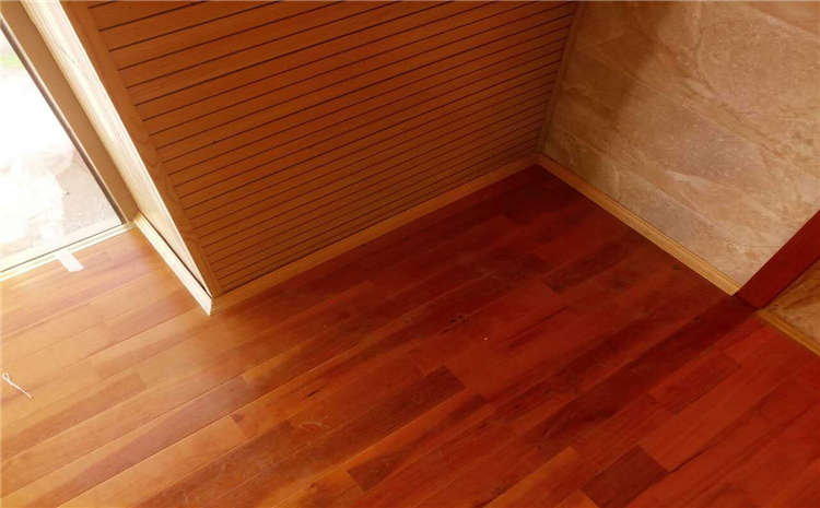 22厚舞臺(tái)木地板批發(fā)價(jià)格