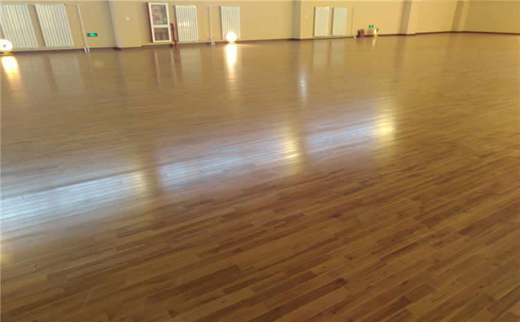 舞蹈房木地板什么顏色好看